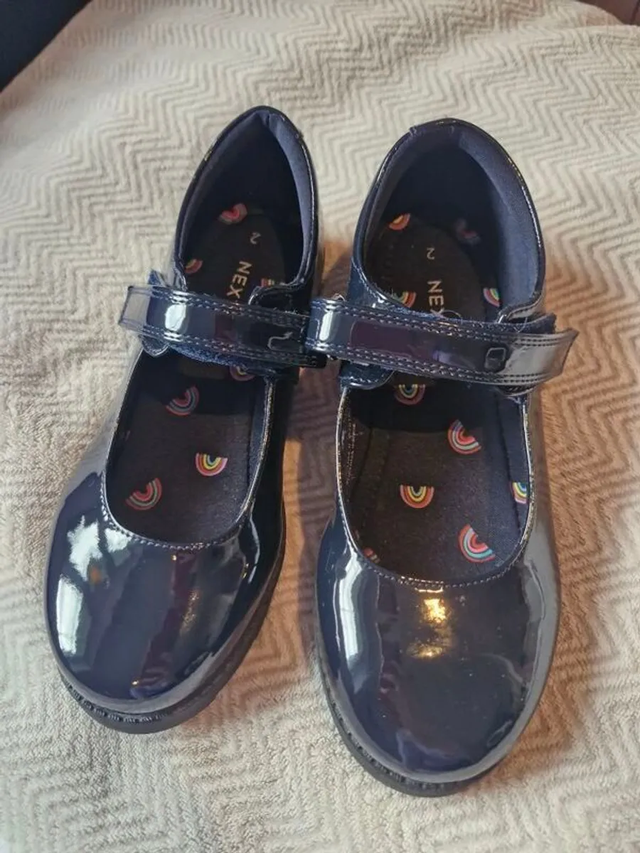 Girls shoes - Image 1