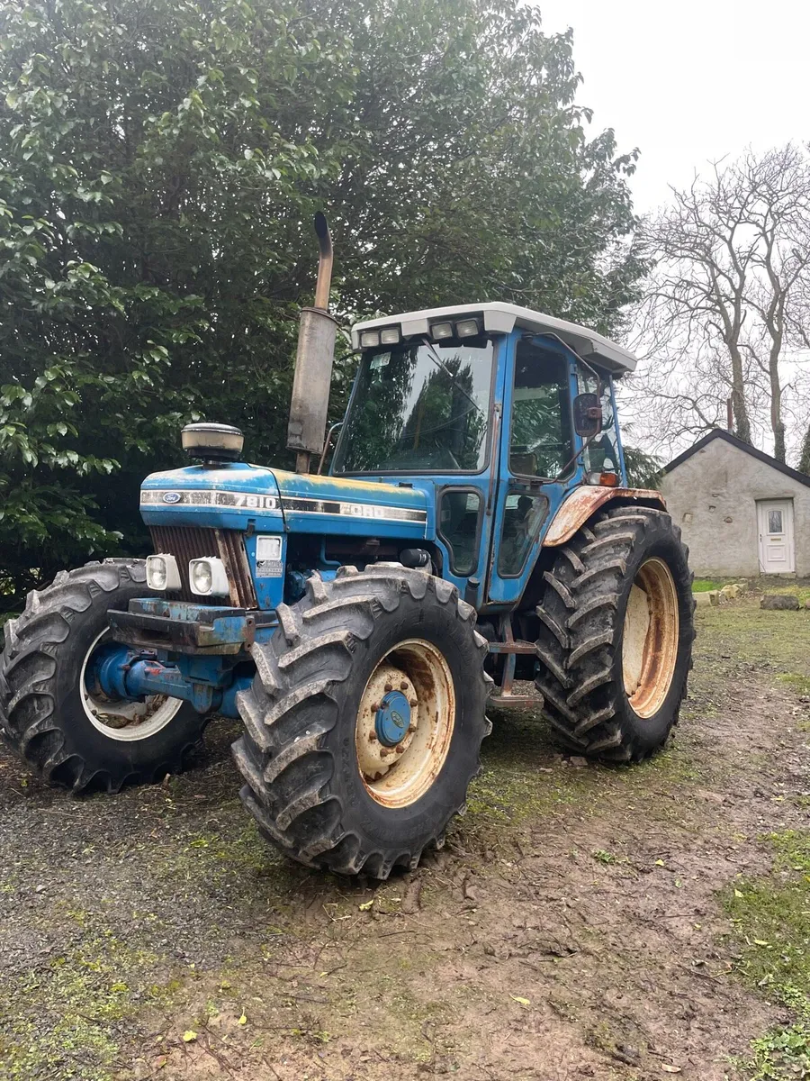 Ford 7810