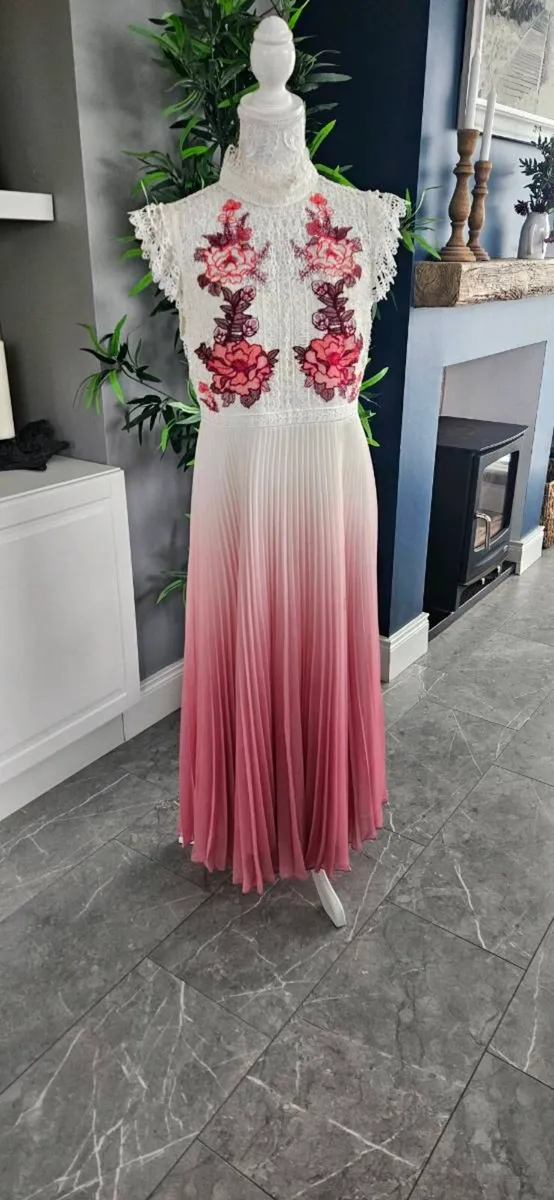 Designer dress - Image 1