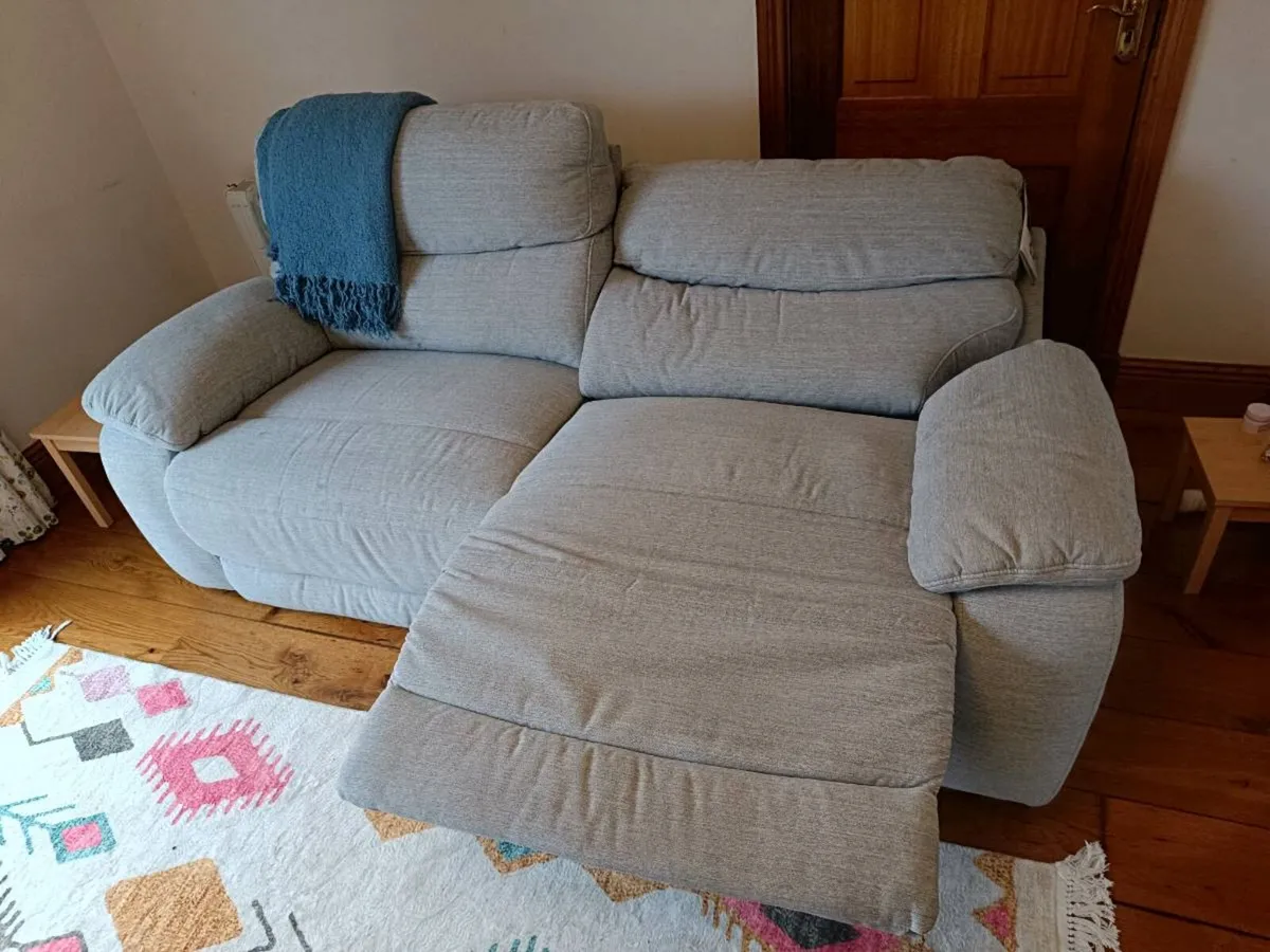 3 Seat Grey Power Recliner 2023 - Image 3