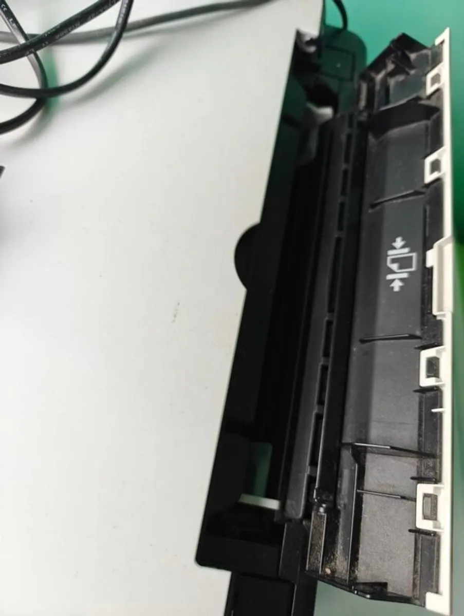 Canon inkjet printer and scanner. - Image 4