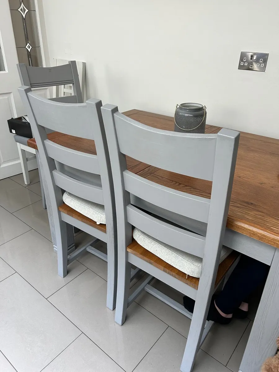 Table , chairs and bench - Image 3