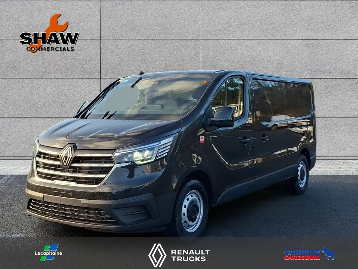 Renault Trafic Red Edition Black - Ready for 261 - Image 1