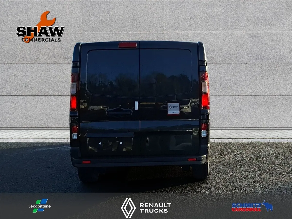 Renault Trafic Red Edition Black - Ready for 261 - Image 4