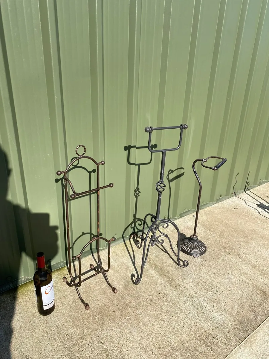 Toilet Roll Holders - Image 1
