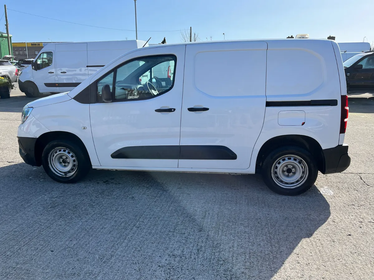 2021 OPEL COMBO 3 SEAT - Image 4