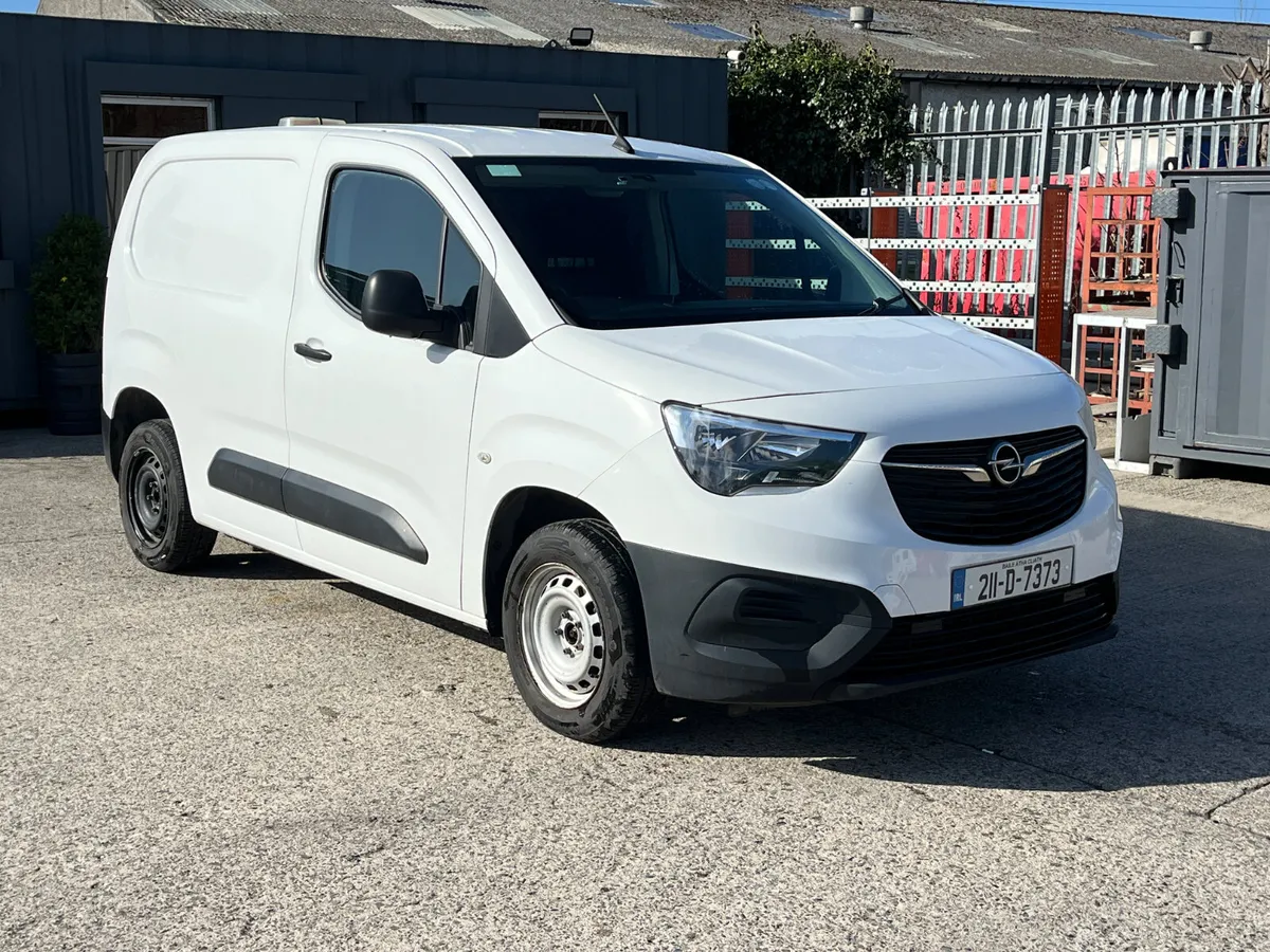 2021 OPEL COMBO 3 SEAT - Image 1