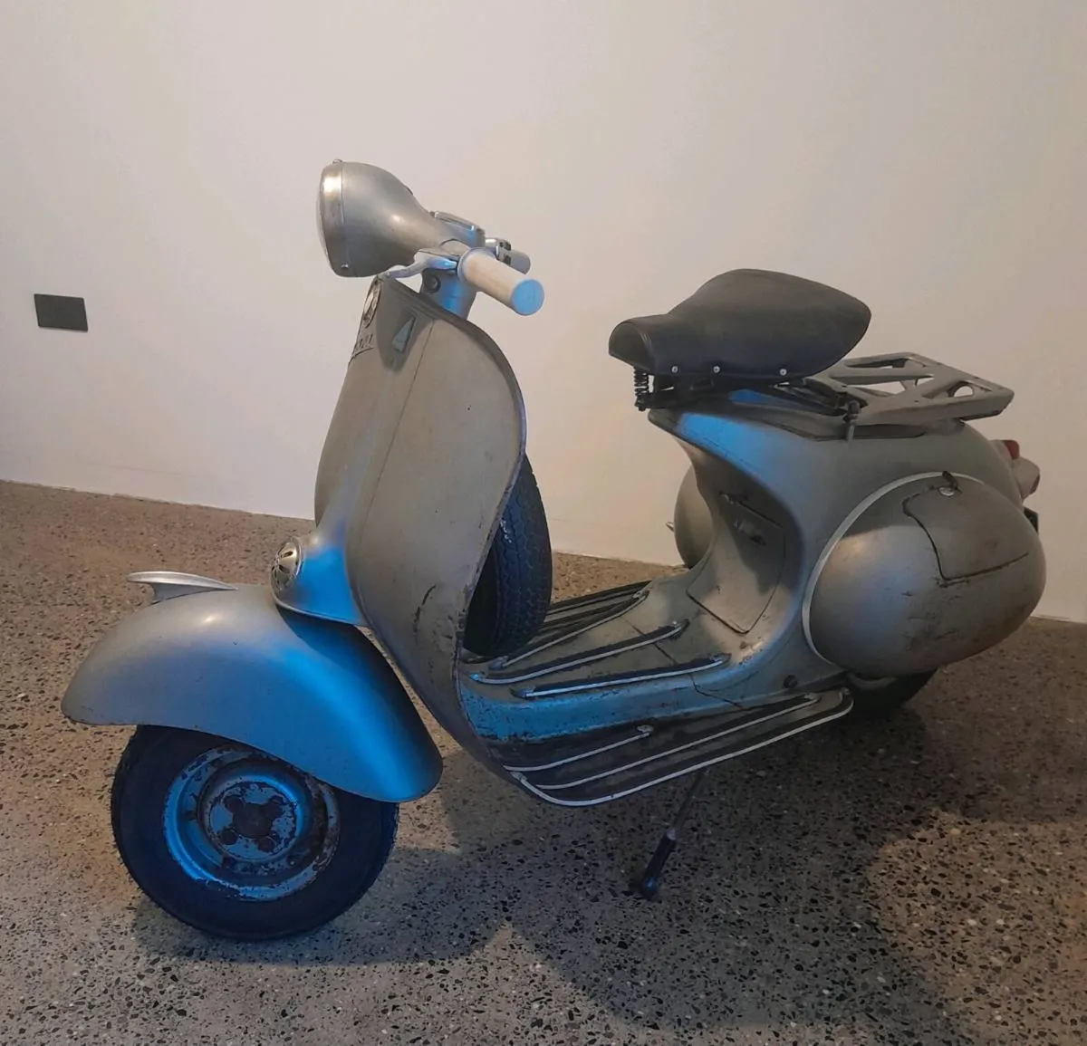 Vespa Vb1 1957 original paint - Image 3