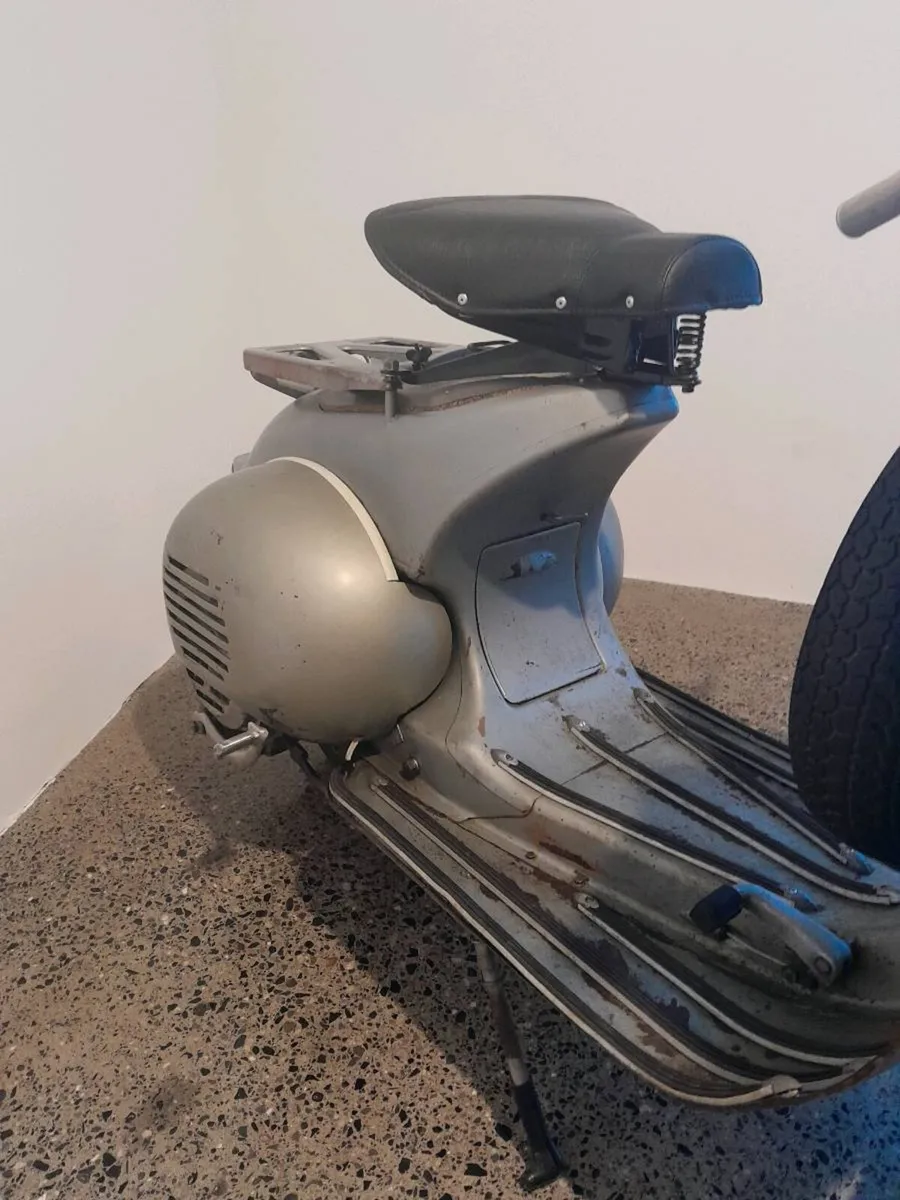 Vespa Vb1 1957 original paint - Image 4