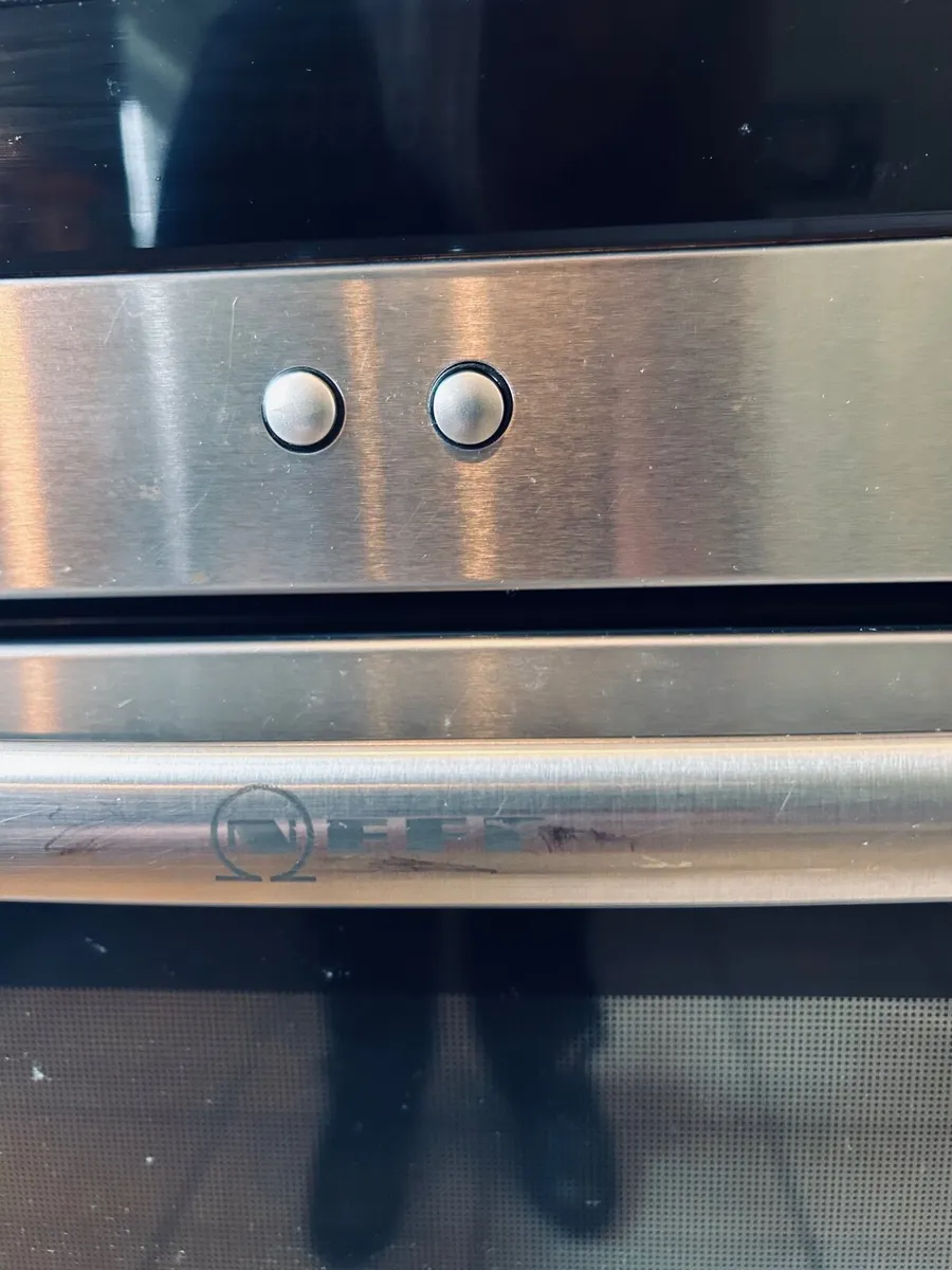 Kitchen with appliances - Image 2