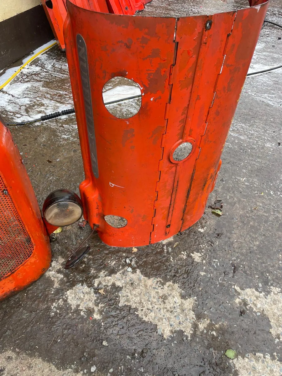 Nuffield 342 Bonnet & Nose - Image 3