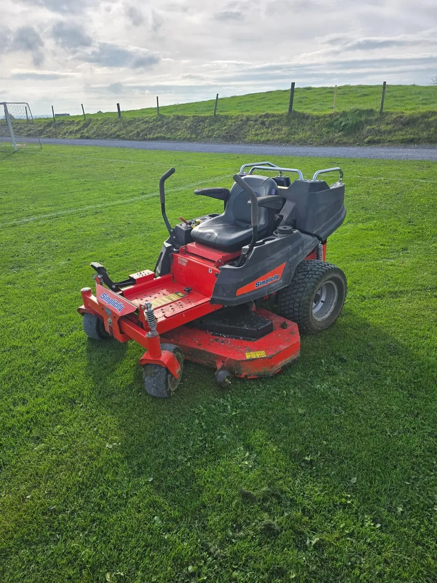 Simplicity SZT350 Zero-Turn Ride-On Lawnmower - Image 1