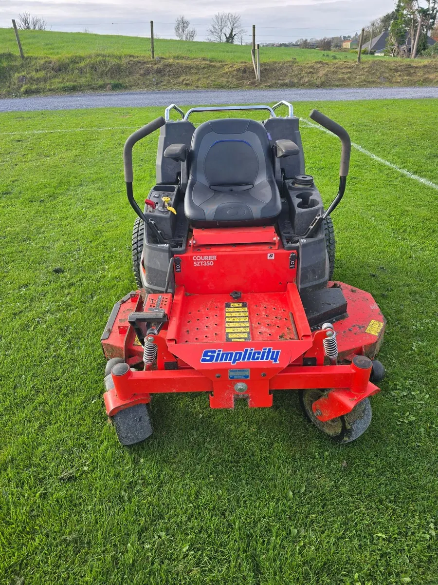 Simplicity SZT350 Zero-Turn Ride-On Lawnmower - Image 4