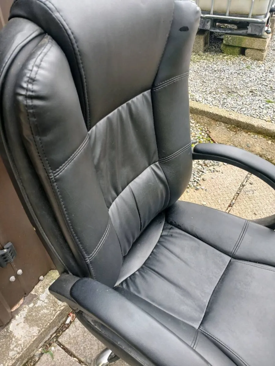 Swivel Chair - Image 2