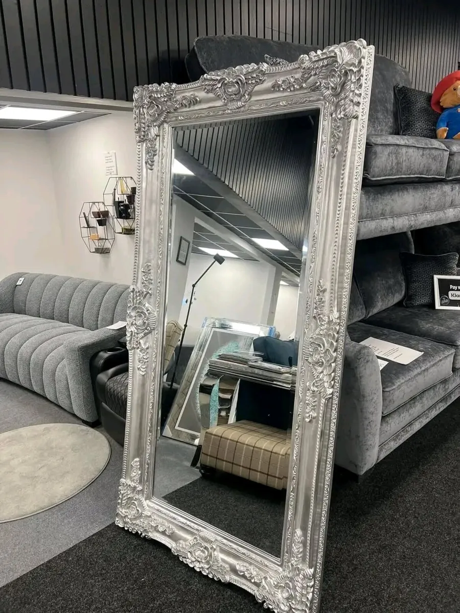 Large Mirror Ornate Regal Decorative - Image 1