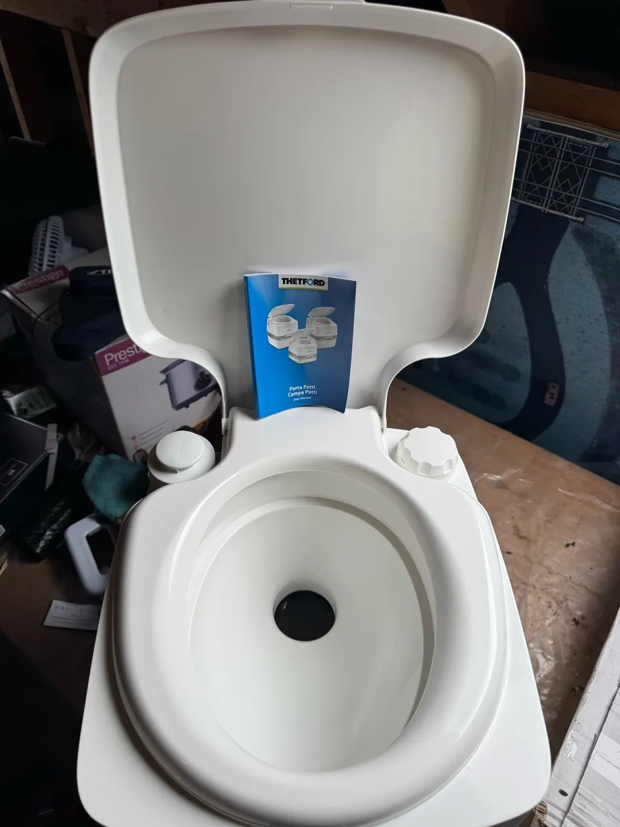 Therefore Porta Potti 165 - Image 4