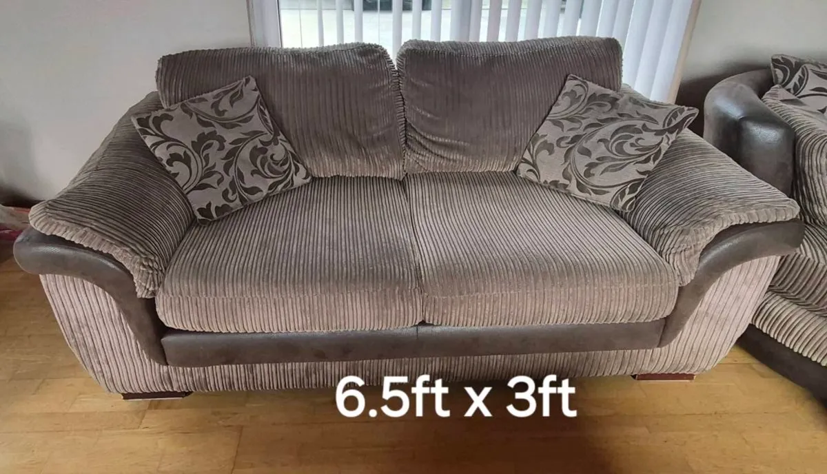 Sofa & swivel chair - Image 2