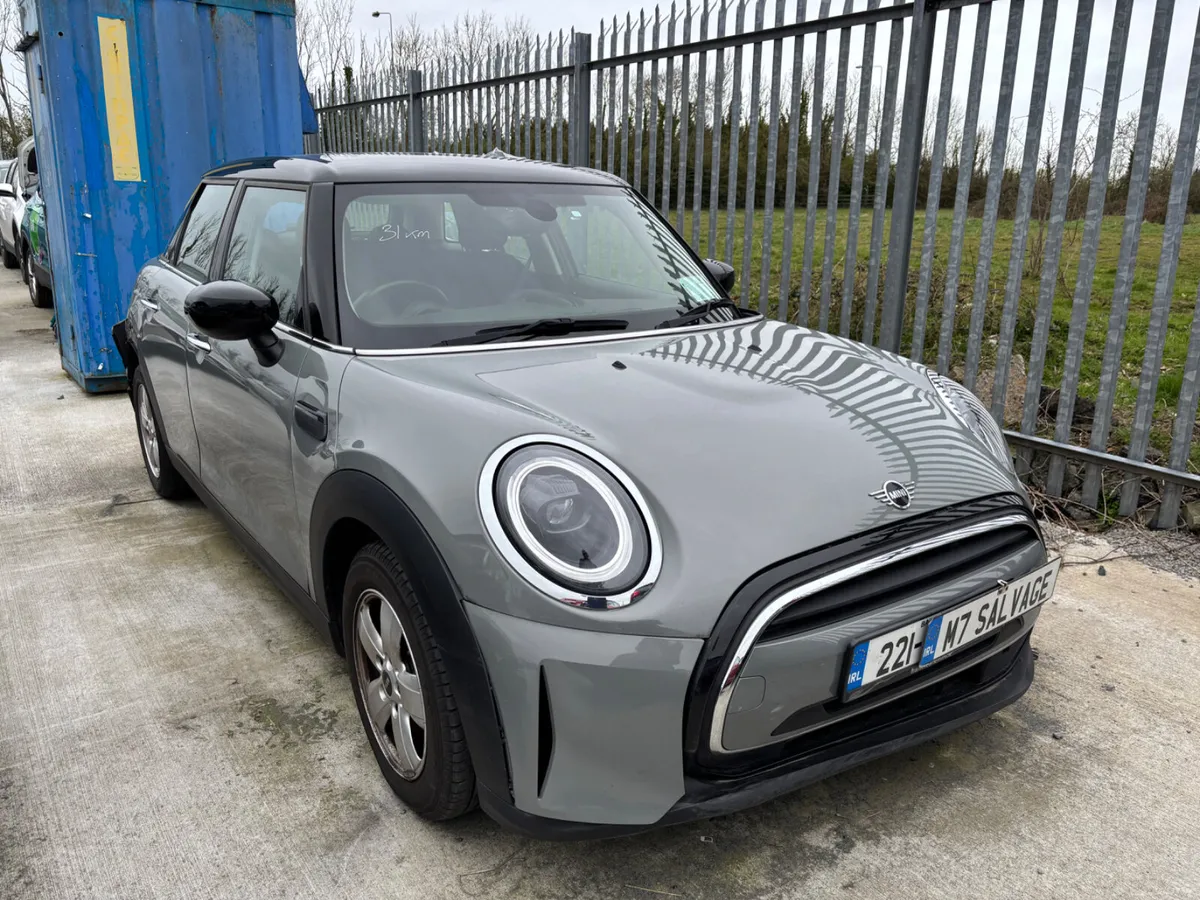 22 Mini Cooper 1.5 Petrol Auto 30km Starts - Image 2