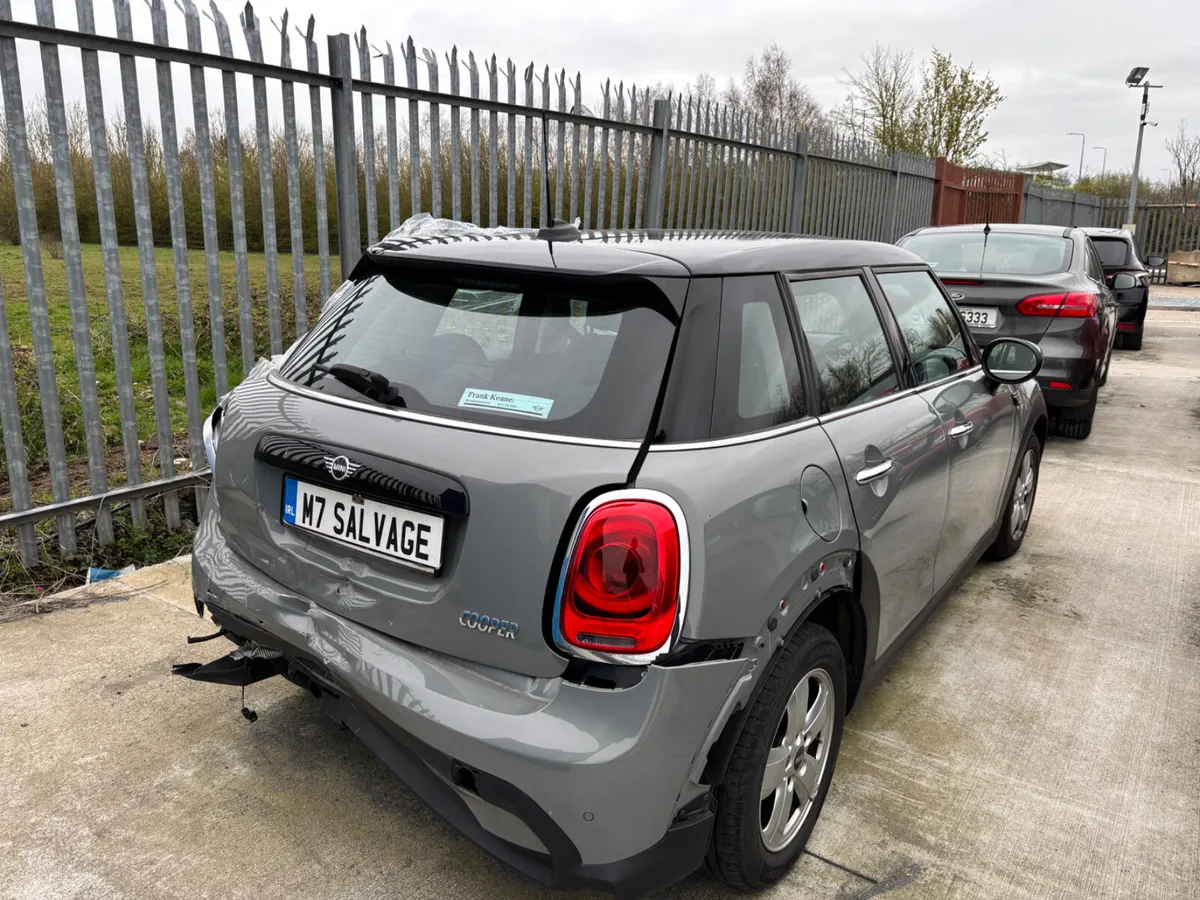 22 Mini Cooper 1.5 Petrol Auto 30km Starts - Image 3