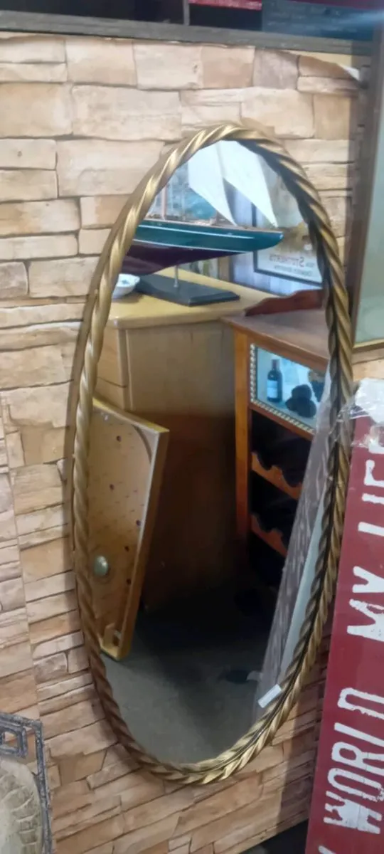 Modern Brass Rope Twist Wall