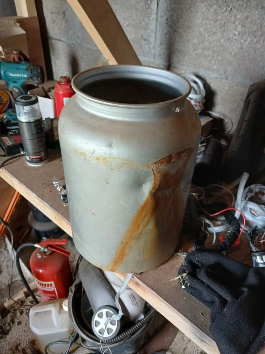 Old Antiques - Image 2