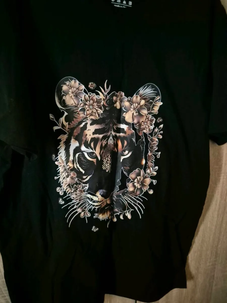 NEW LION HOODY - Image 4