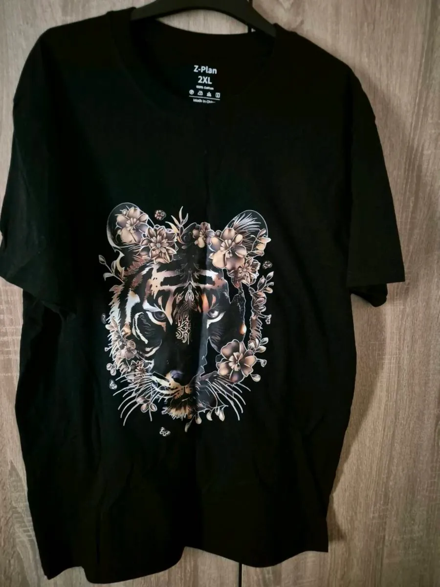 NEW LION HOODY - Image 3