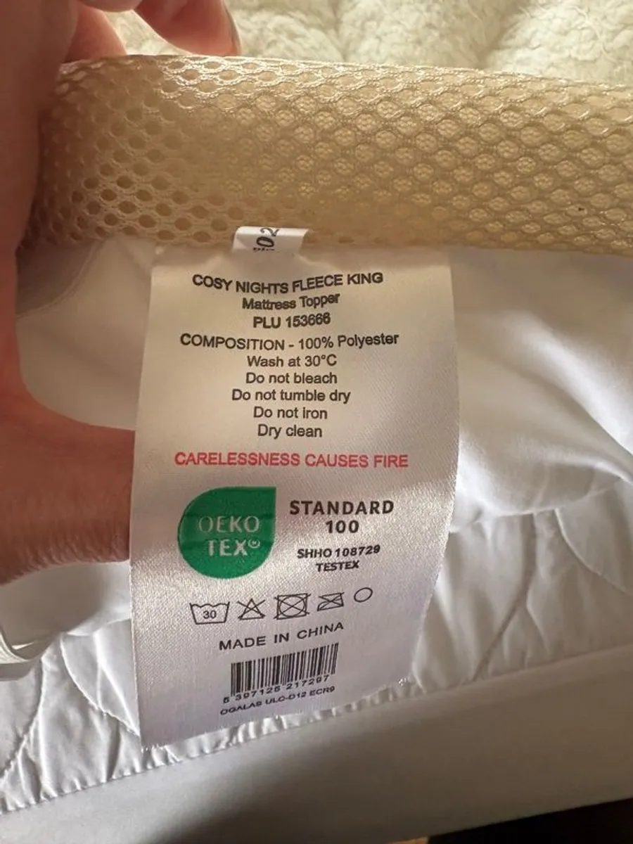 Fleecy King Size Mattress topper - Image 2