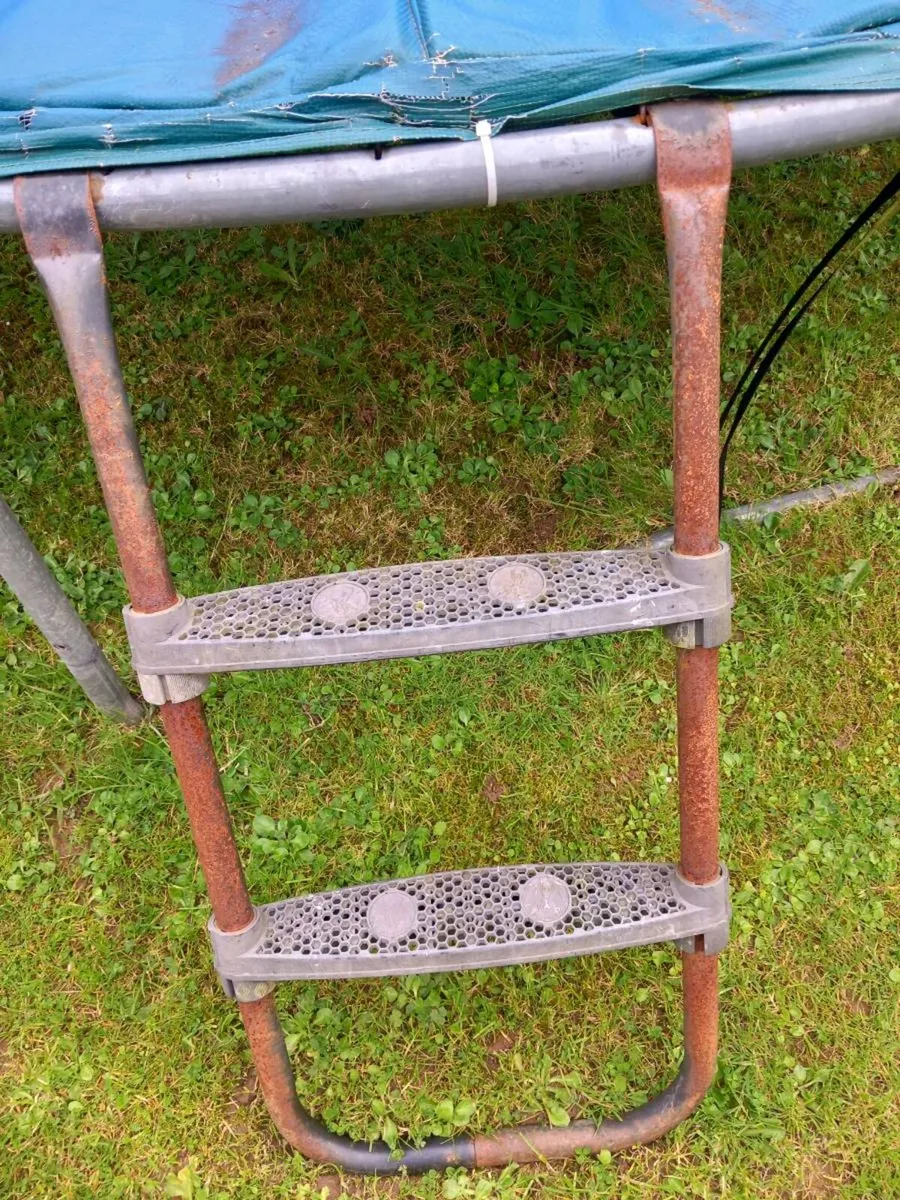 FREE Trampoline 10ft (3m) - Image 4