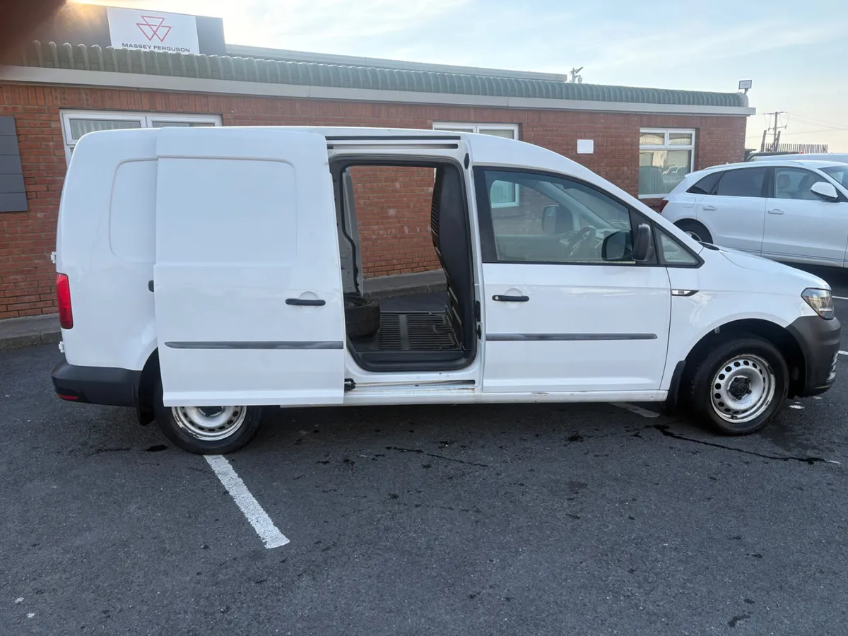Volkswagen Caddy Maxi - Image 4