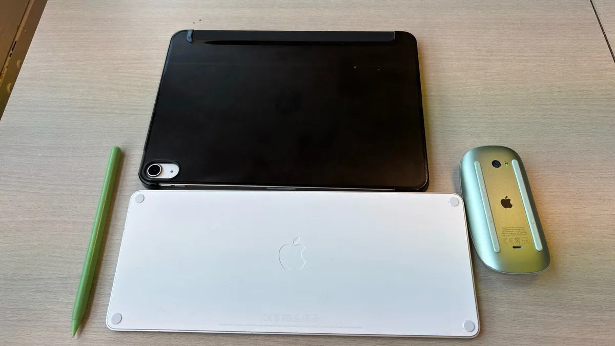 Apple iPad Air M2 11-inch 128GB - Image 2