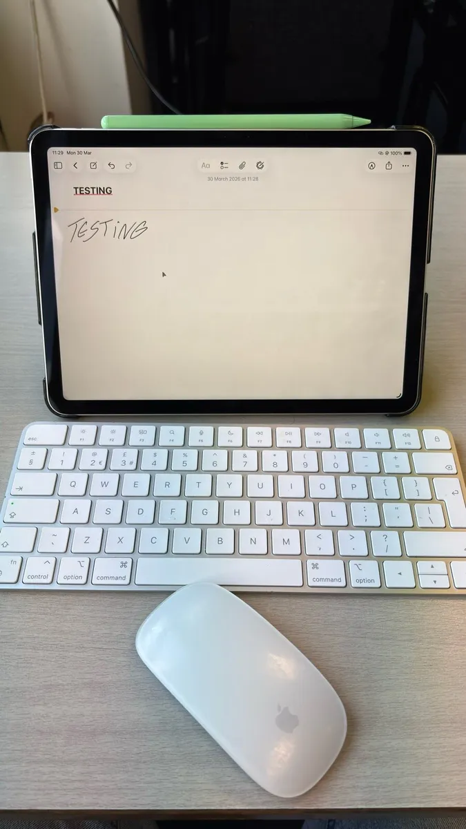 Apple iPad Air M2 11-inch 128GB - Image 1