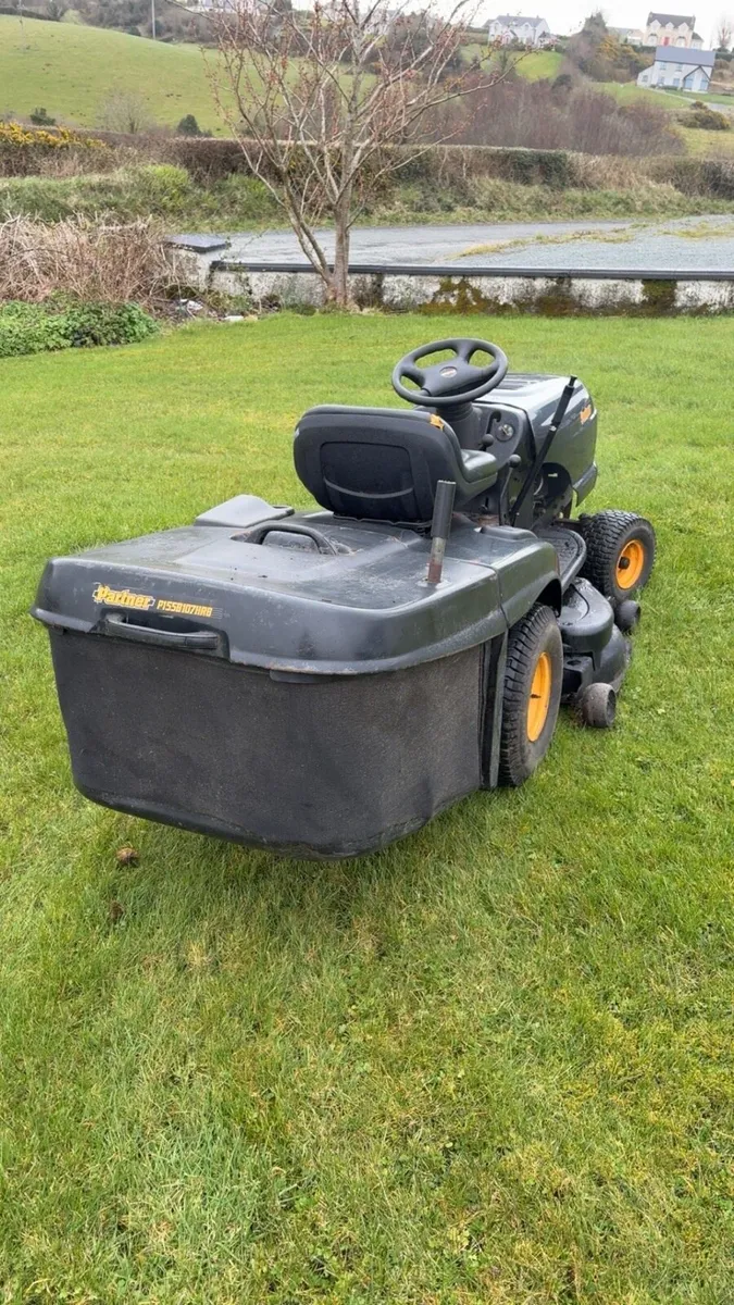 Partner ride on mower - Image 3