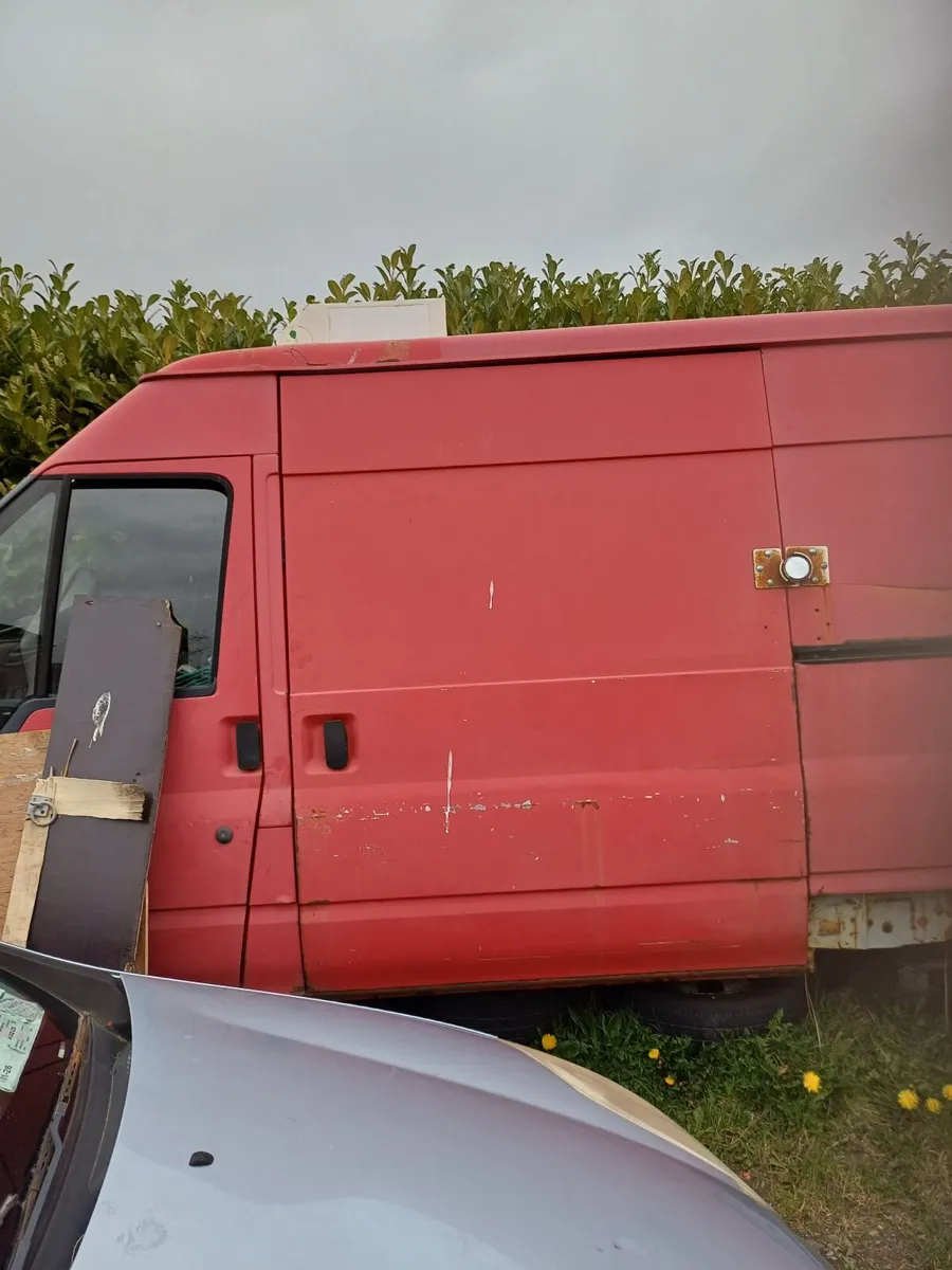 Ford Transit 2012 - Image 2