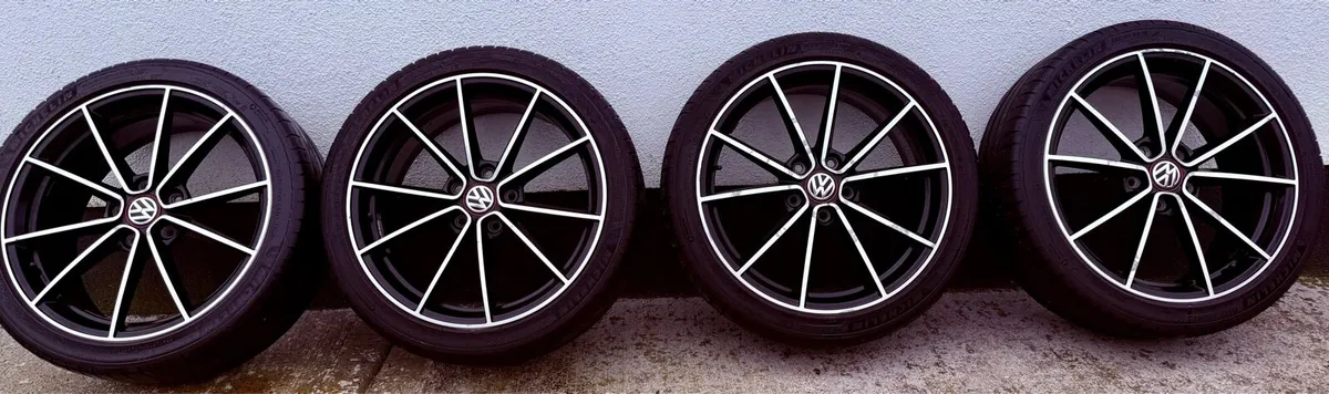 Vw golf gti clubsport Belvedere alloys - Image 1