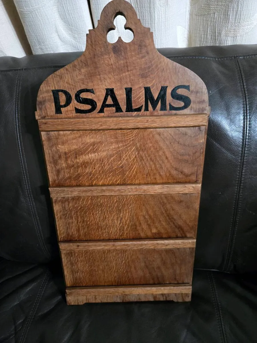 A 20th century wooden psalm board - Image 1
