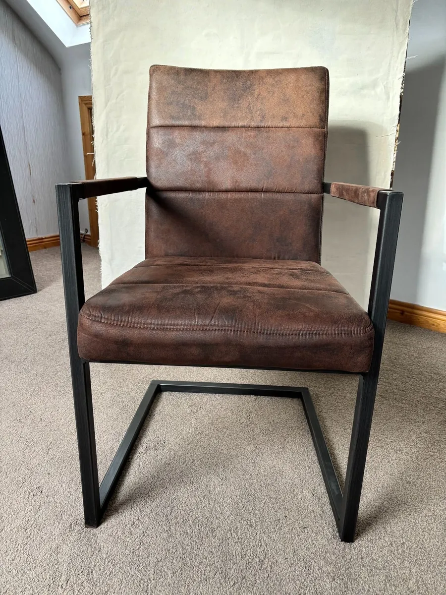 6 kitchen chairs - Image 1