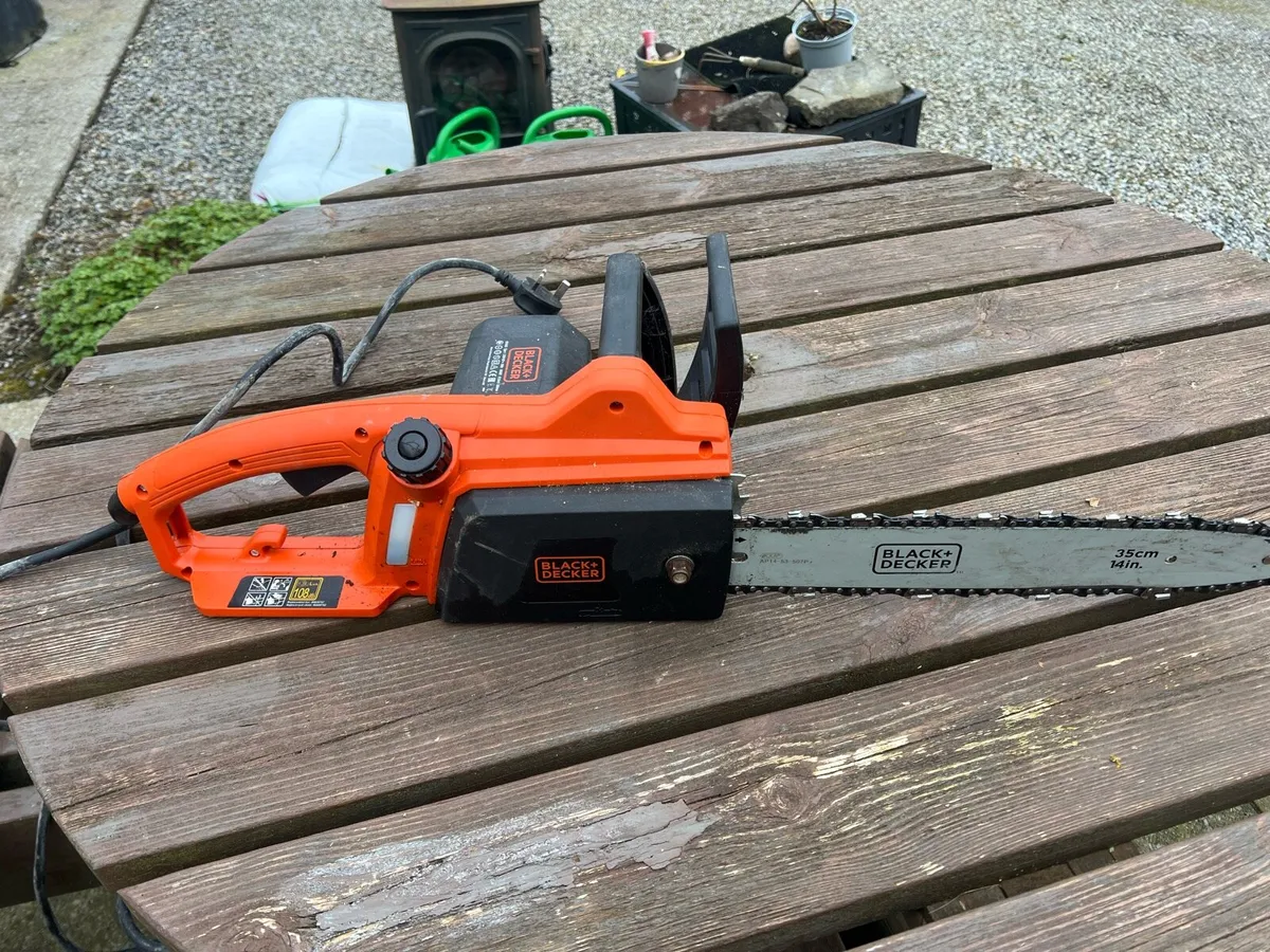 Black & Decker Electric Chainsaw 35cm – As New - Image 1