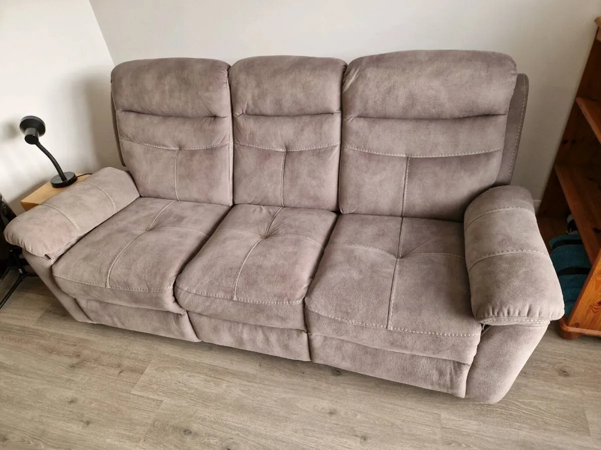 3 Seater Recliner Couch - Image 1