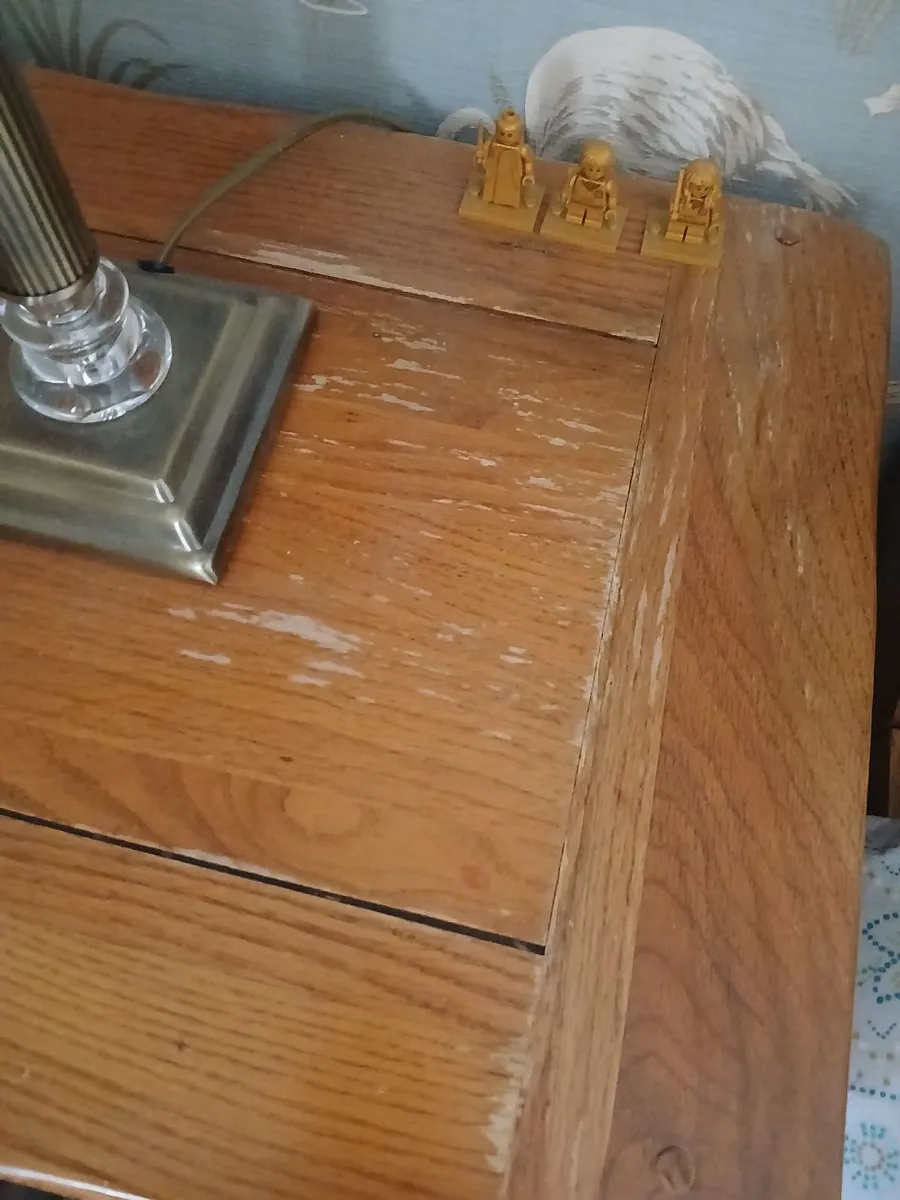 Oak Bedside tables x 2 - Image 4