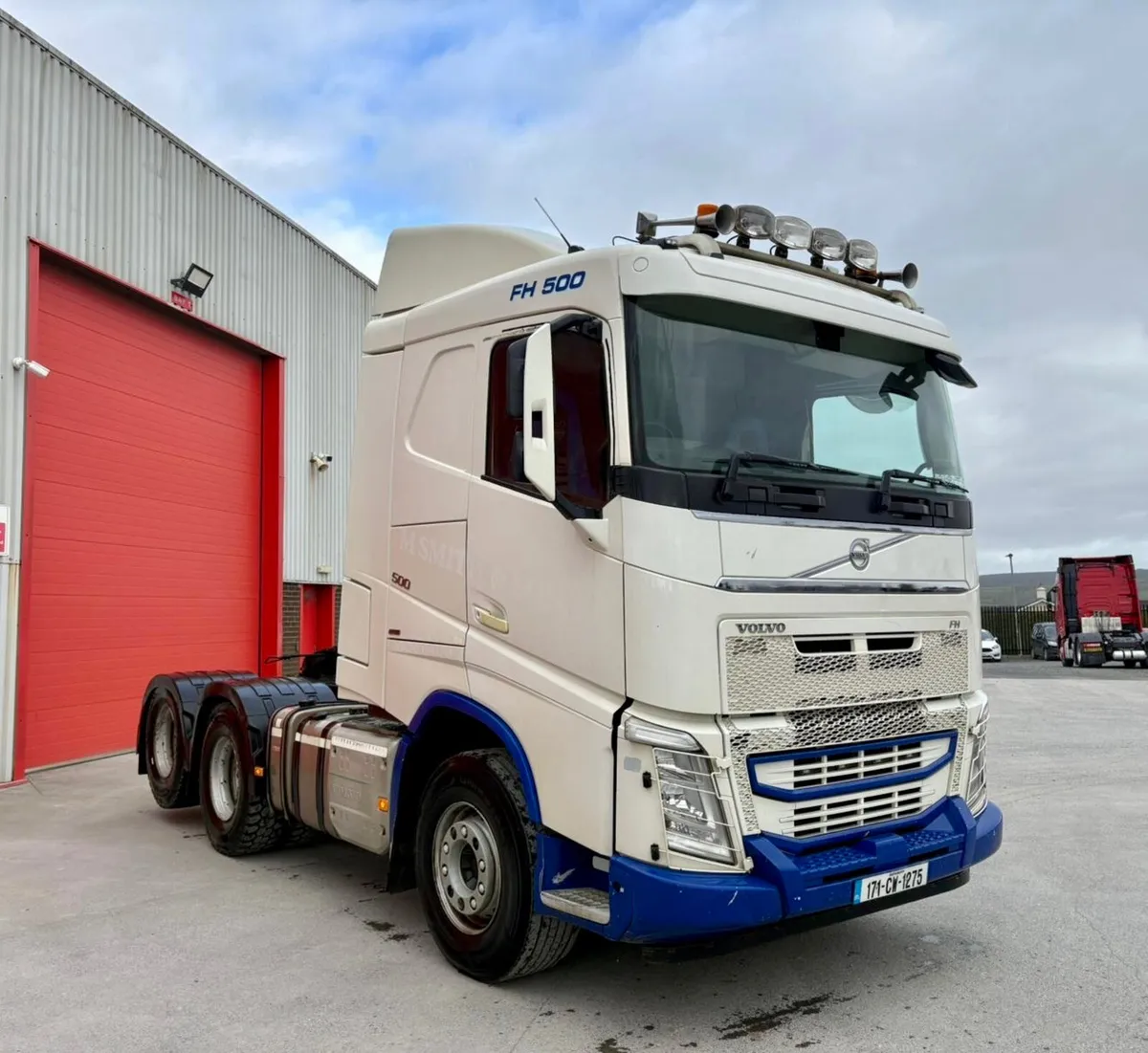 2017 Volvo FH500 6X2 TAG AXLE - Image 2