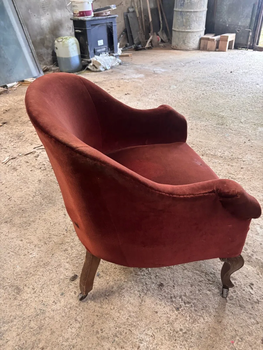 Vintage Queen Anne Style Tub Armchair - Image 2