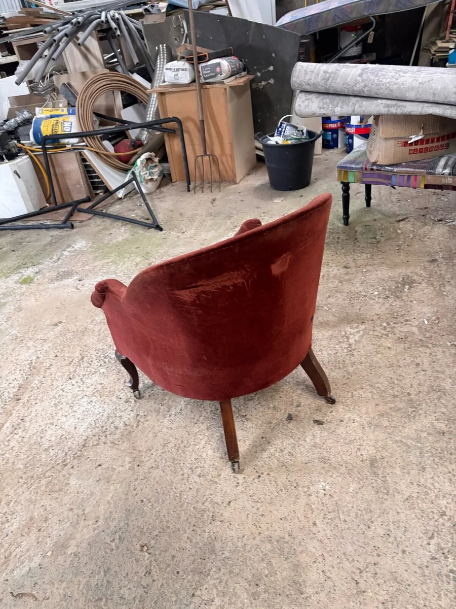 Vintage Queen Anne Style Tub Armchair - Image 3