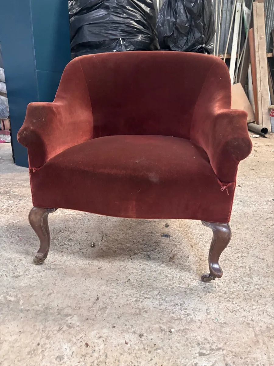 Vintage Queen Anne Style Tub Armchair - Image 4