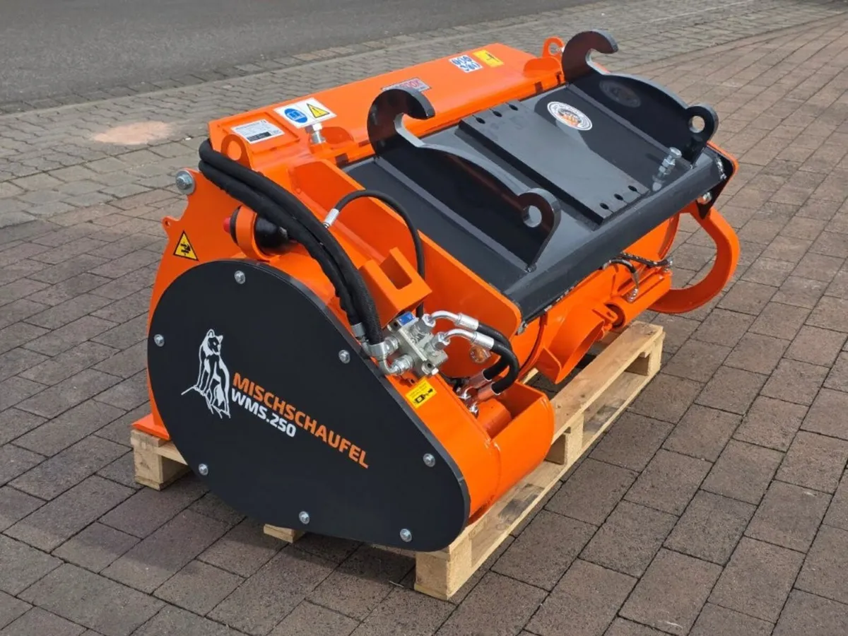 Concrete mixing buckets - Image 2