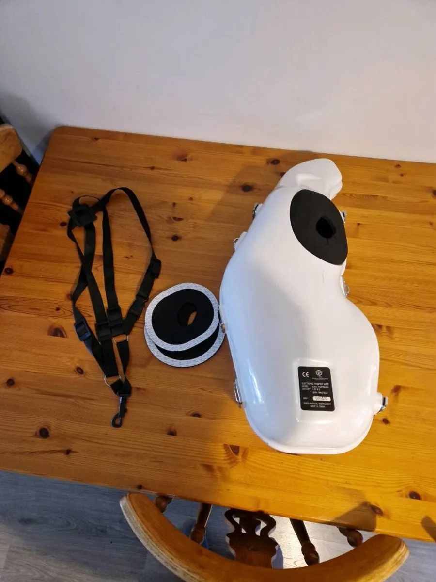 Alto Sax Whisper Mute Case - Image 1