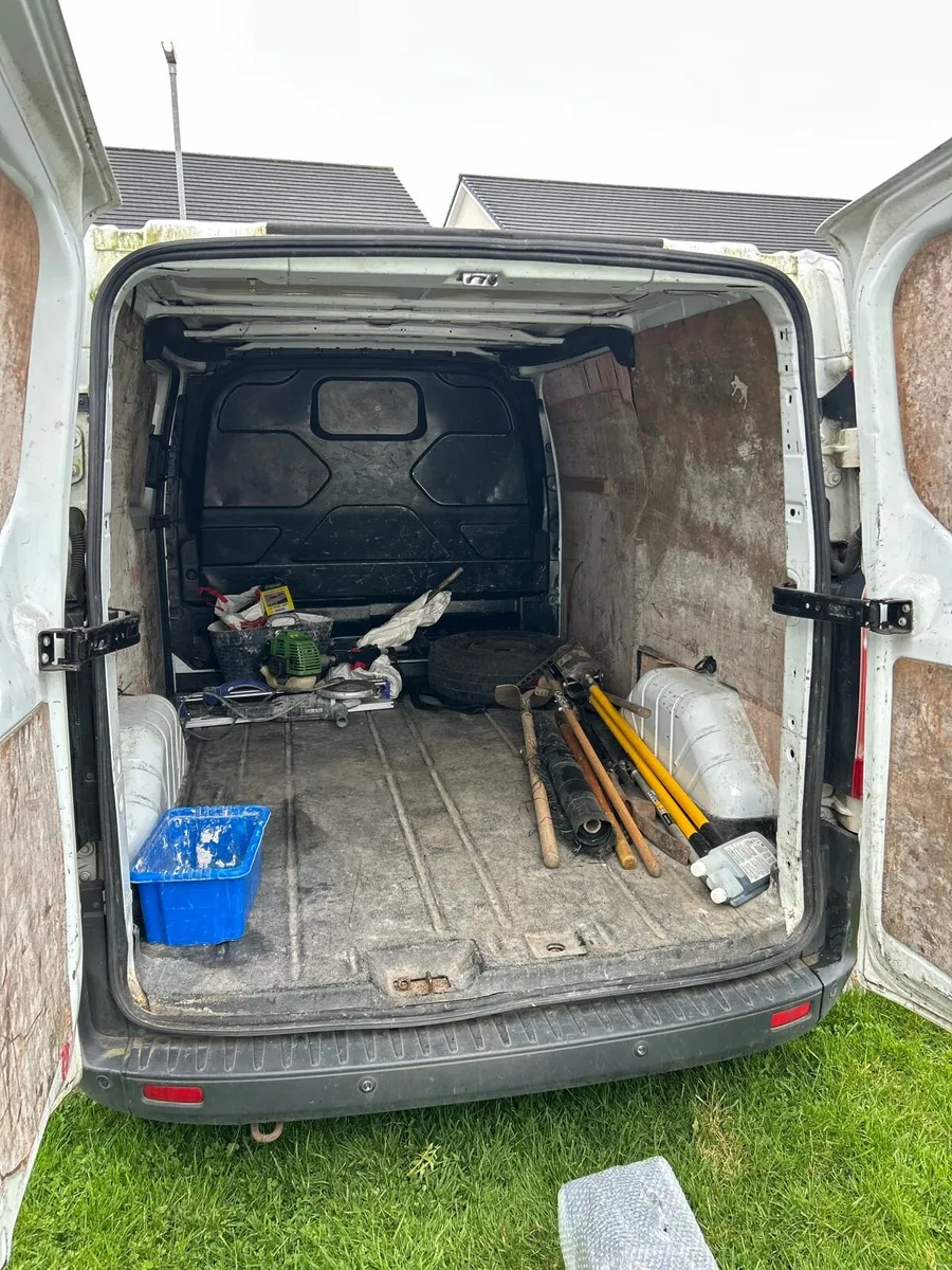 Ford Transit Custom - Excellent Condition - Image 4