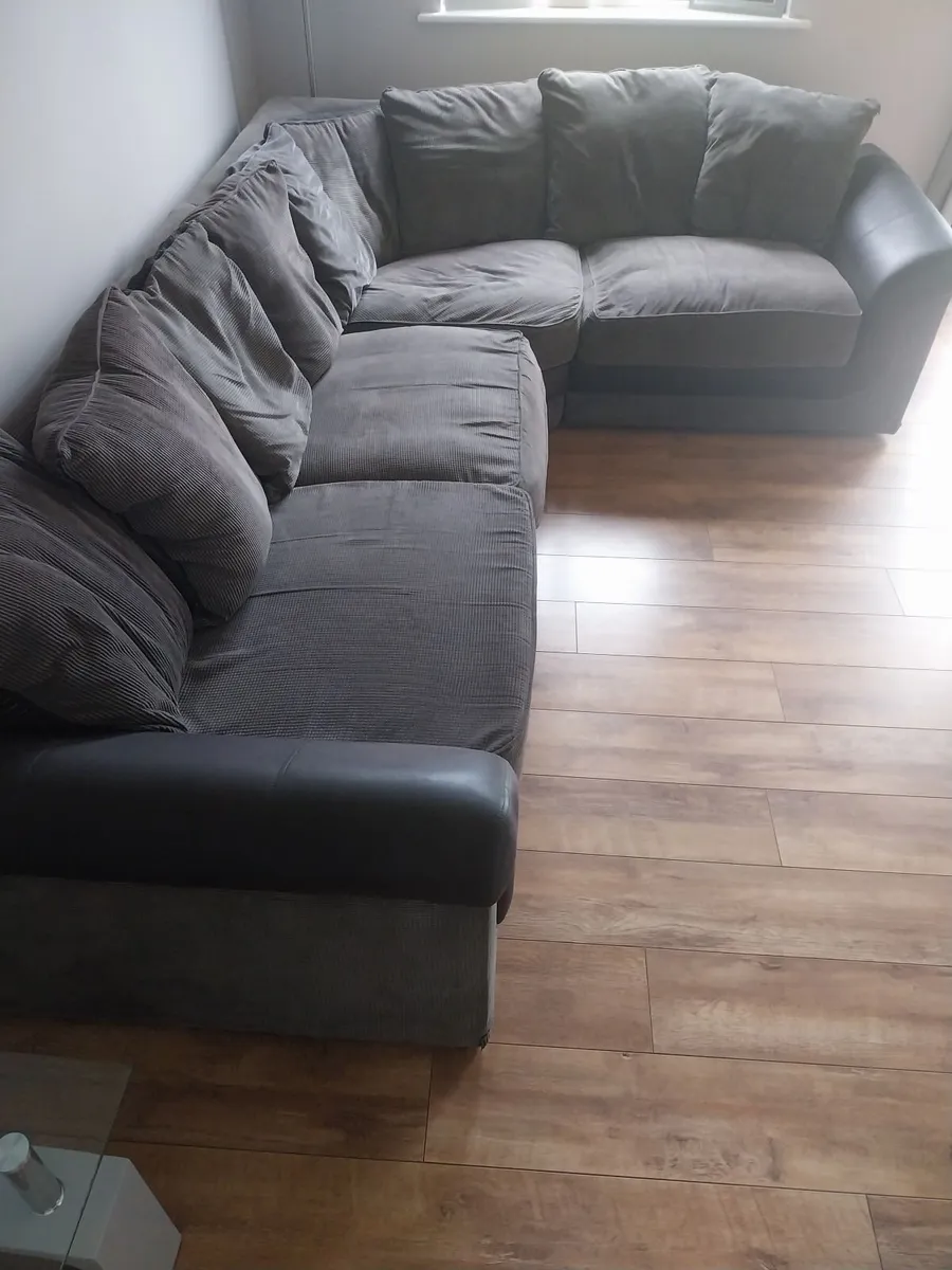 Sofa/couch price drop need gone - Image 1