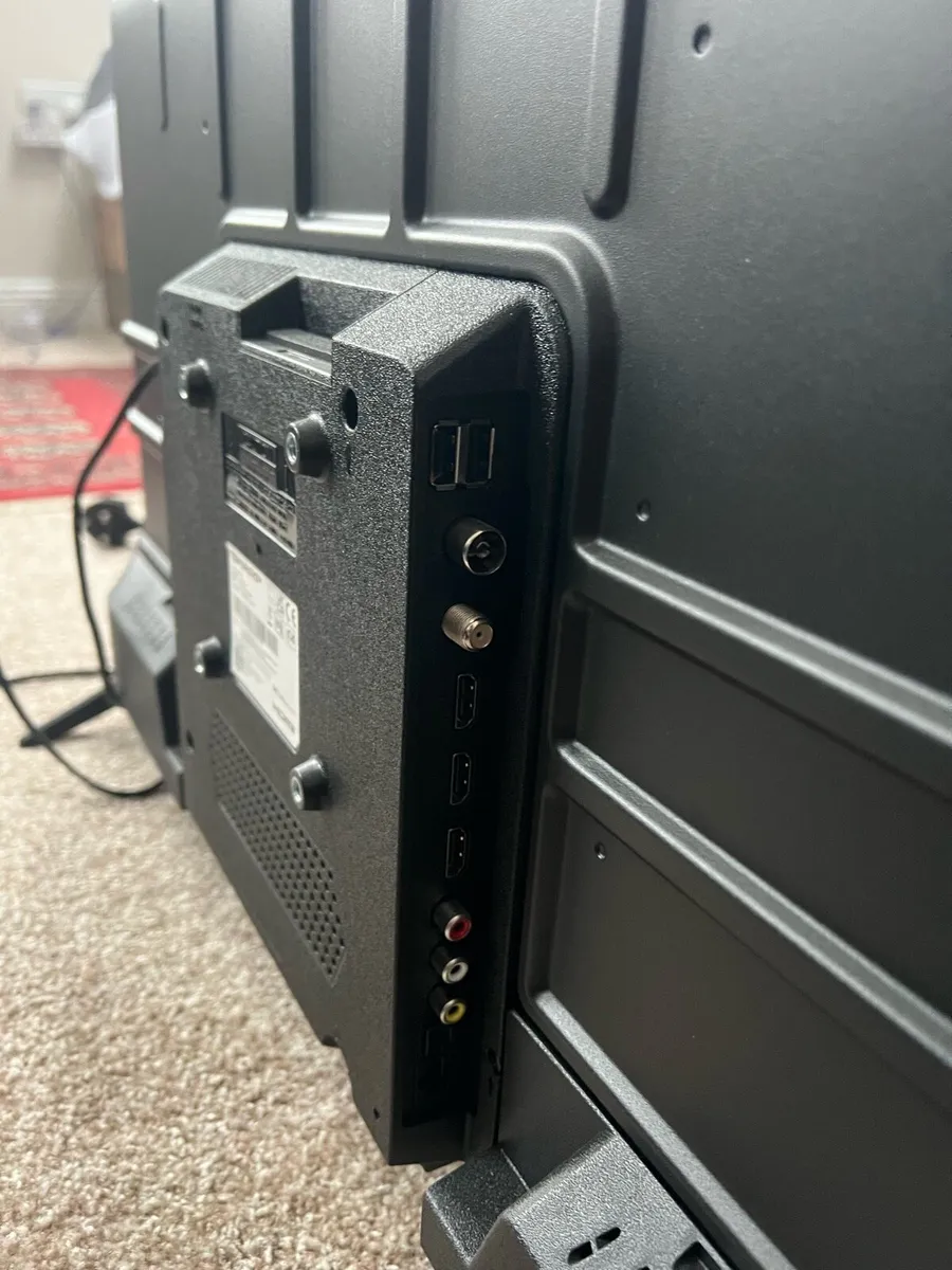 Sharp 32” LED TV – As New – Perfect Condition - Image 3