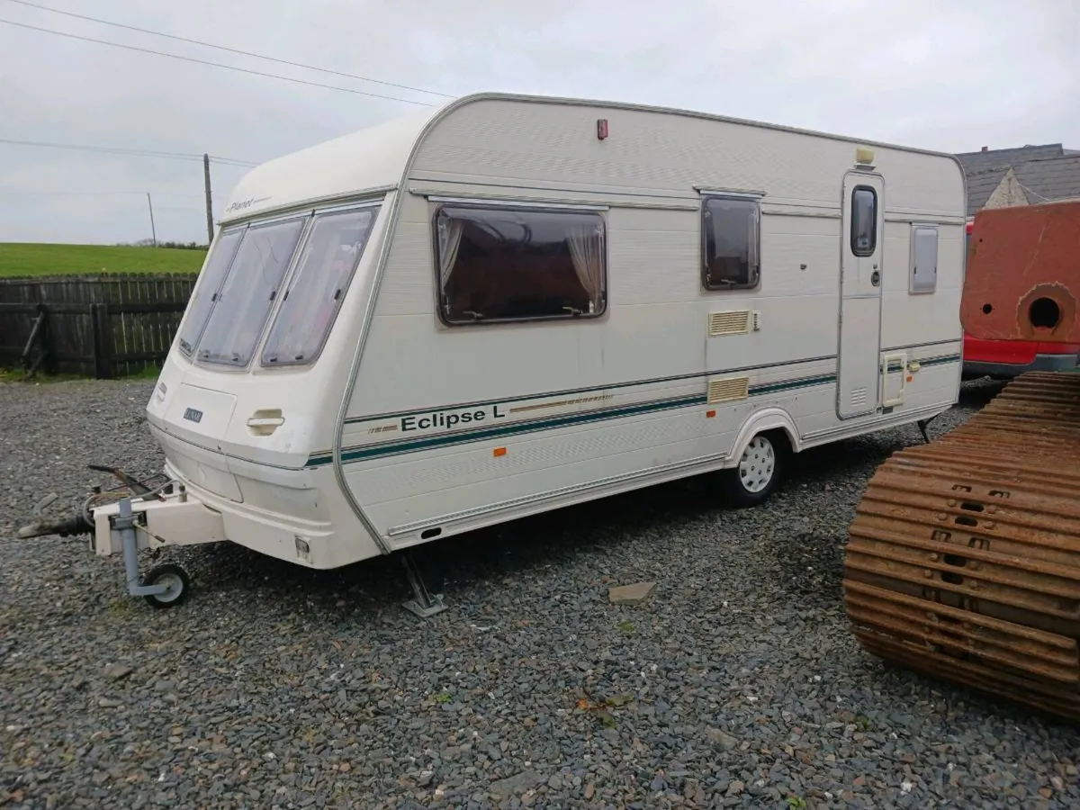 Lunar eclipse caravan 4/5 berth - Image 1